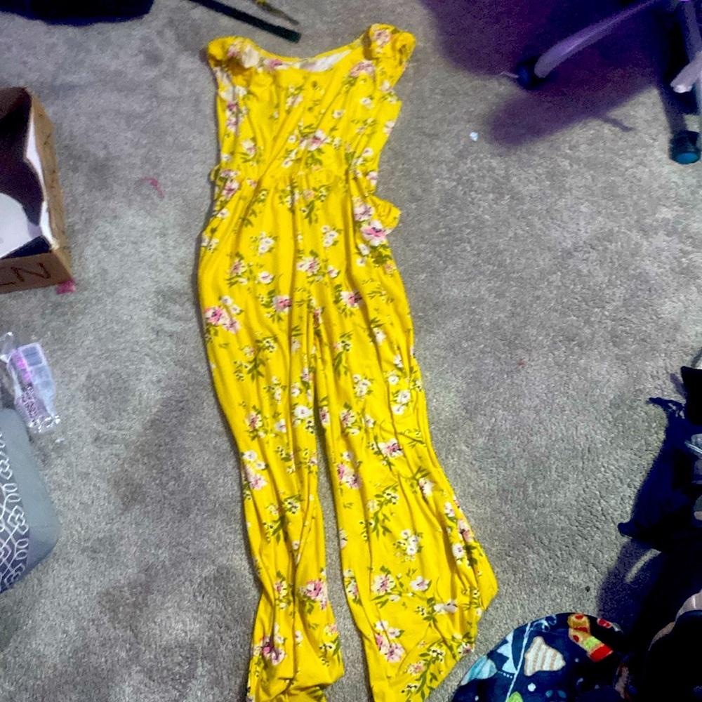 Yellow, very comfortable, good for events casual events